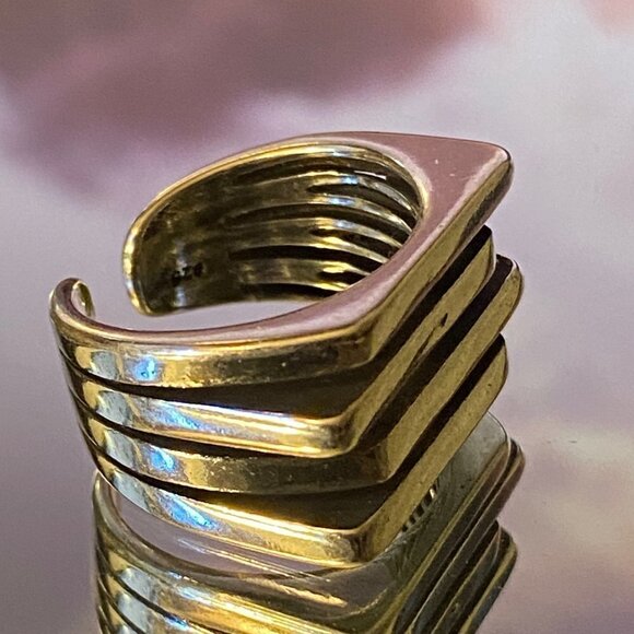 New Multi-Layer Irregular Trapezoid Squared Ring - Picture 5 of 8